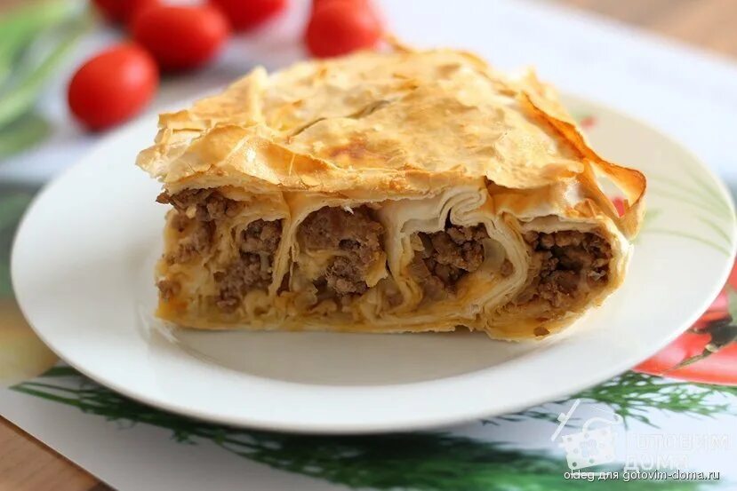 Пирог мясной из фило