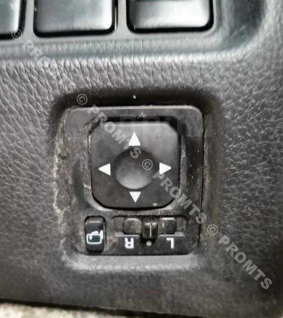 Кнопки регулировки водительского сиденья - Mitsubishi Outlander XL, 3 л, 2011 го