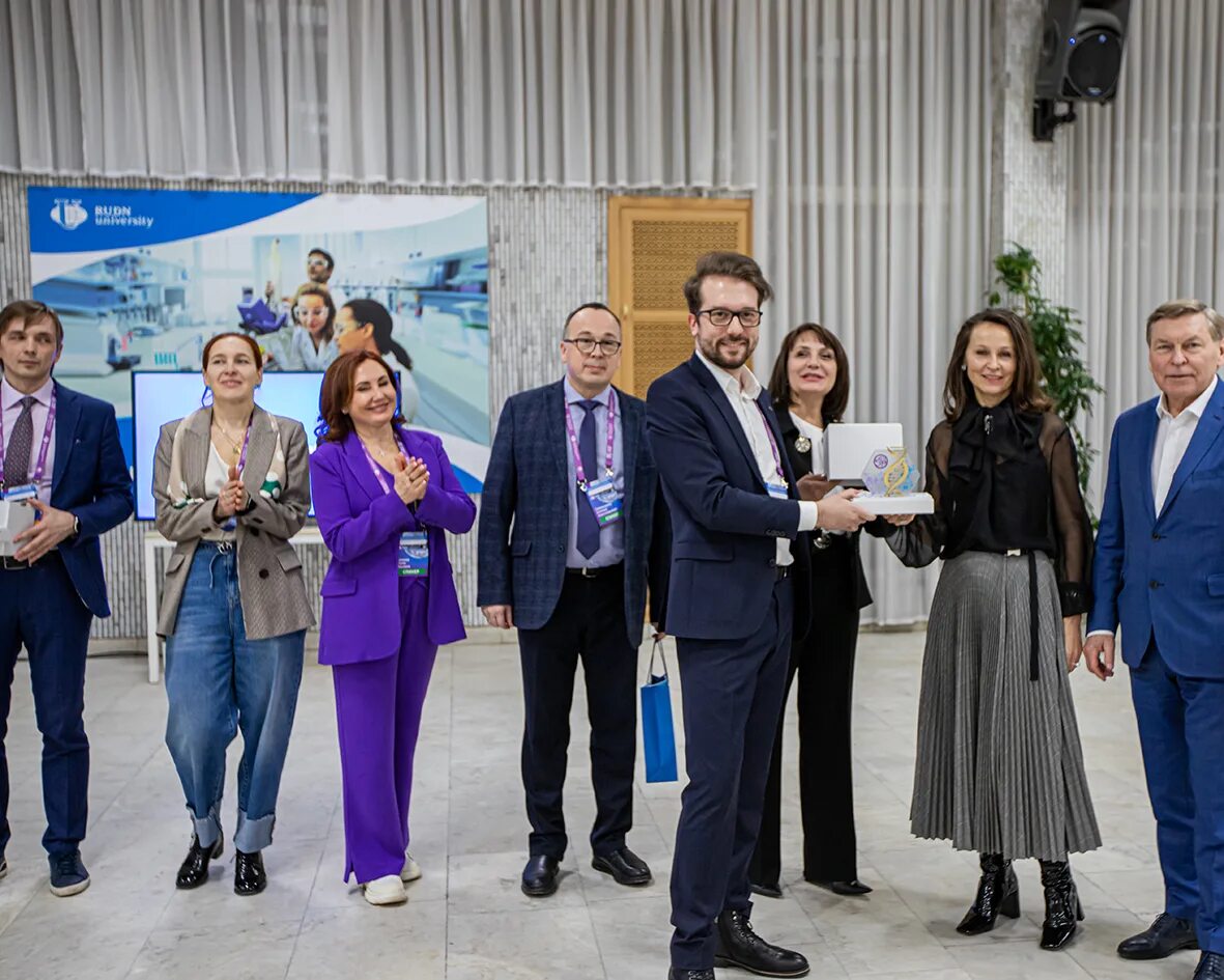 Всемирная школа в москве. Форума армия 2022. Форума армия 2022. Мебель инновации 2022. Научная конференция 2022.