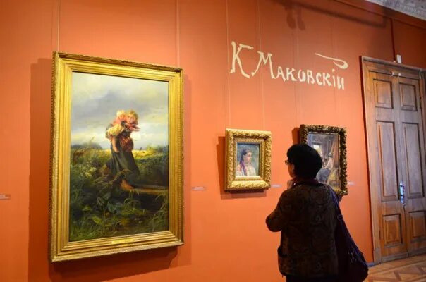 Выставка братьев маковских. Экспозиция зала к.е. маковского. выставка маковские в серпухове. маковские выставка серпуховский музей.