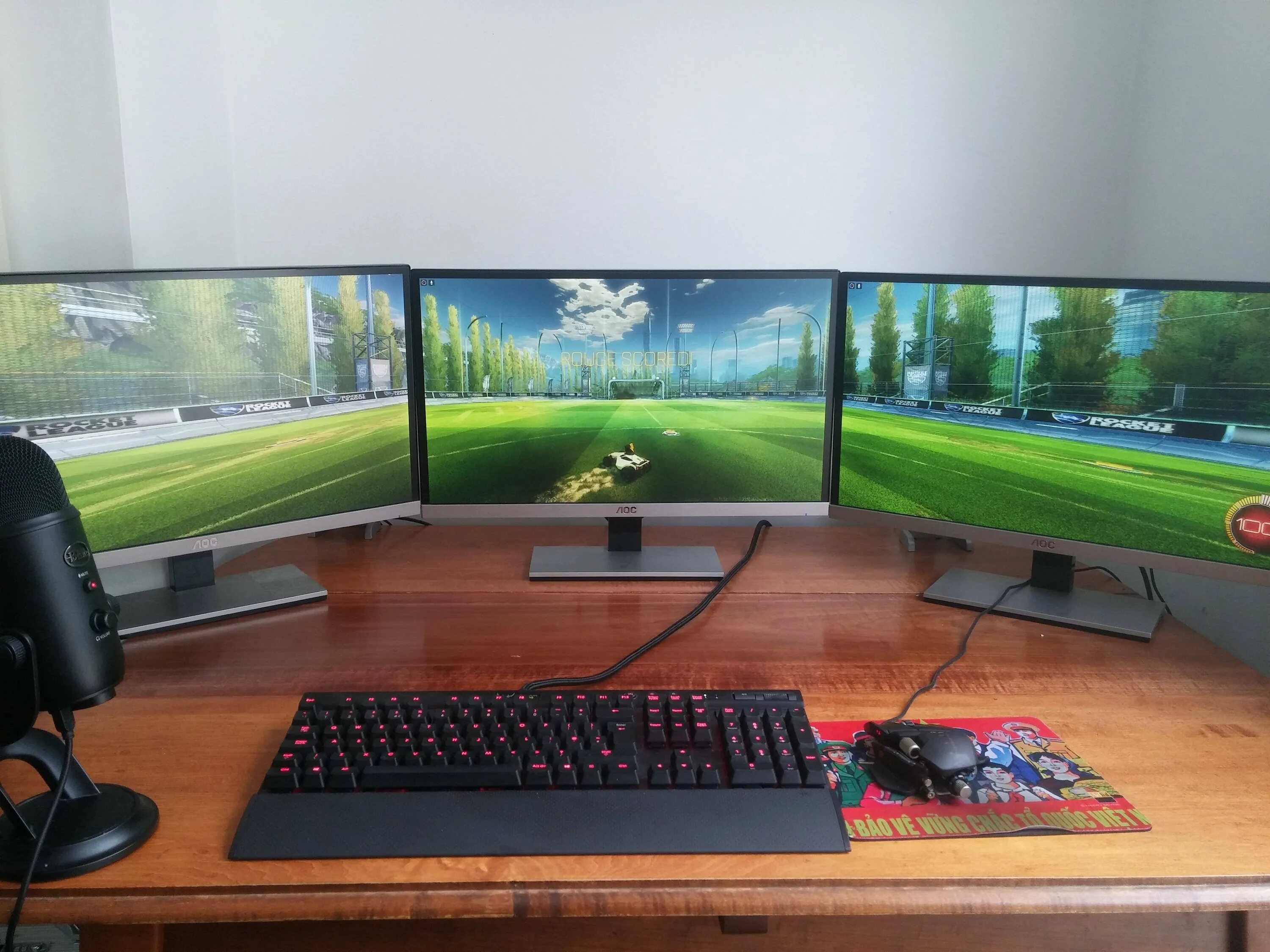 31.5" Монитор Samsung u32j590uqi. NVIDIA Surround 3 монитора.