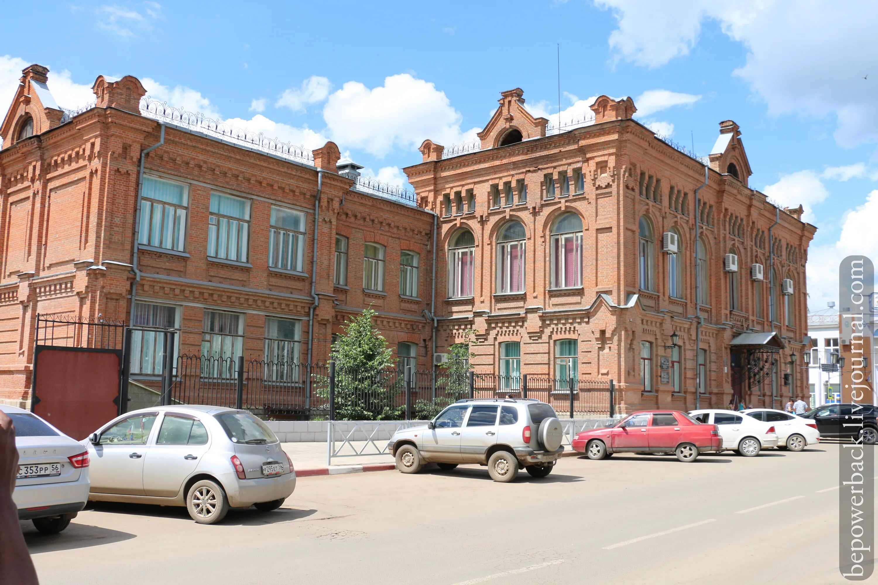Женская гимназия города бузулук. Будудук. Булулу. Дом купца киселева бузулук. Бузулук в курске.