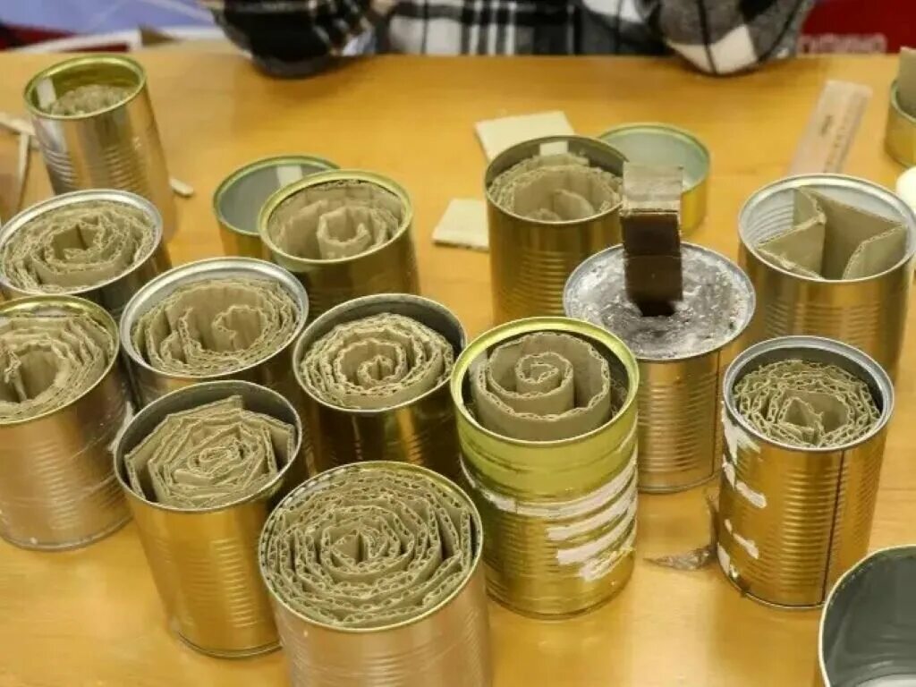 Блиндажные свечи своими руками в домашних. Заготовки для блиндажных свечей. Как делать блиндажную свечу. Свечи на 23 февраля. Как делать блиндажную свечу.