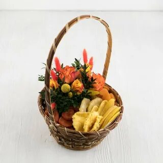 Корзина из сухофруктов