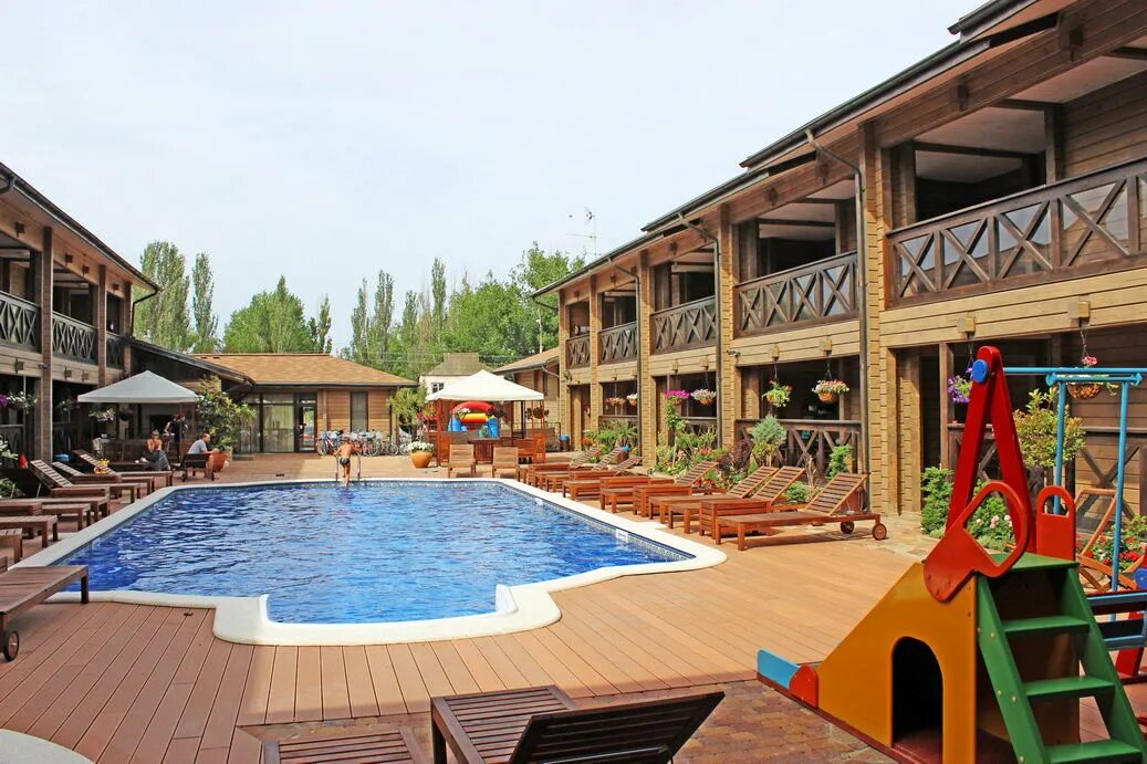 Гостевой дом иволга джемете. Гостевой дом иволга. Иволга анапа панорама. Иволга анапа. Скайбридж анапа джемете.