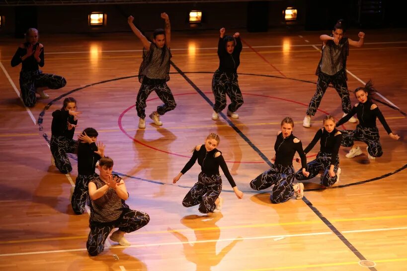 Russia open dance festival в г орле состав жюри. прошел фестиваль танца. танцевальный коллектив калейдоскоп большая мурта. фестиваль современного танца. школа танцев волоколамск.