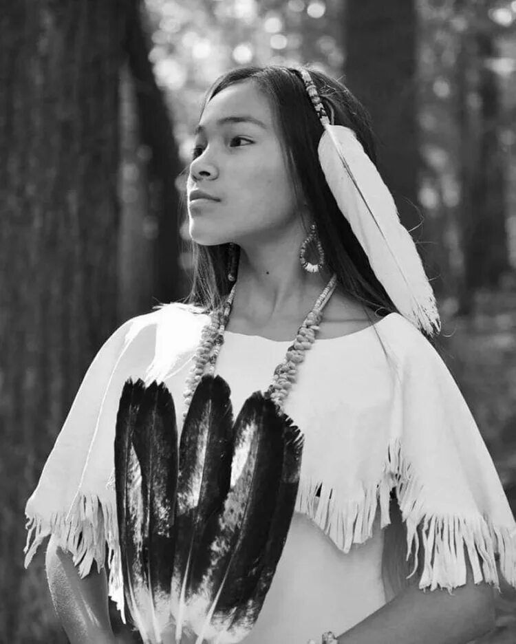 Североамериканские индейцы апачи. Индейцы скво северной америки. Индейские женщины сиу. Лозен апачи. Индейцы апачи женщины.