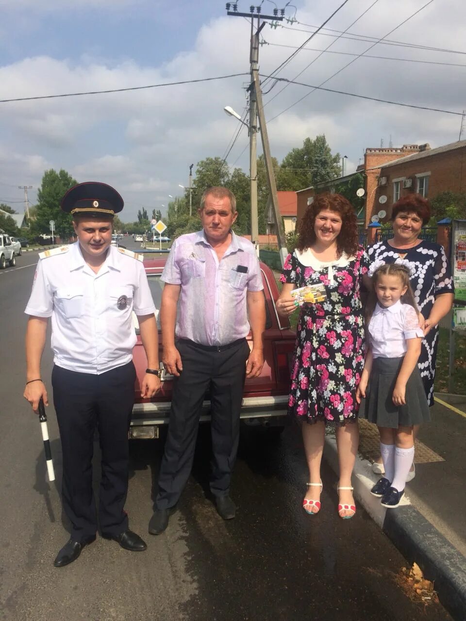 Сотрудники ДПС Новокубанского района. Сотрудники ГИБДД Новокубанский район. Полиция Новокубанск. Смыкало Новокубанск ГИБДД.