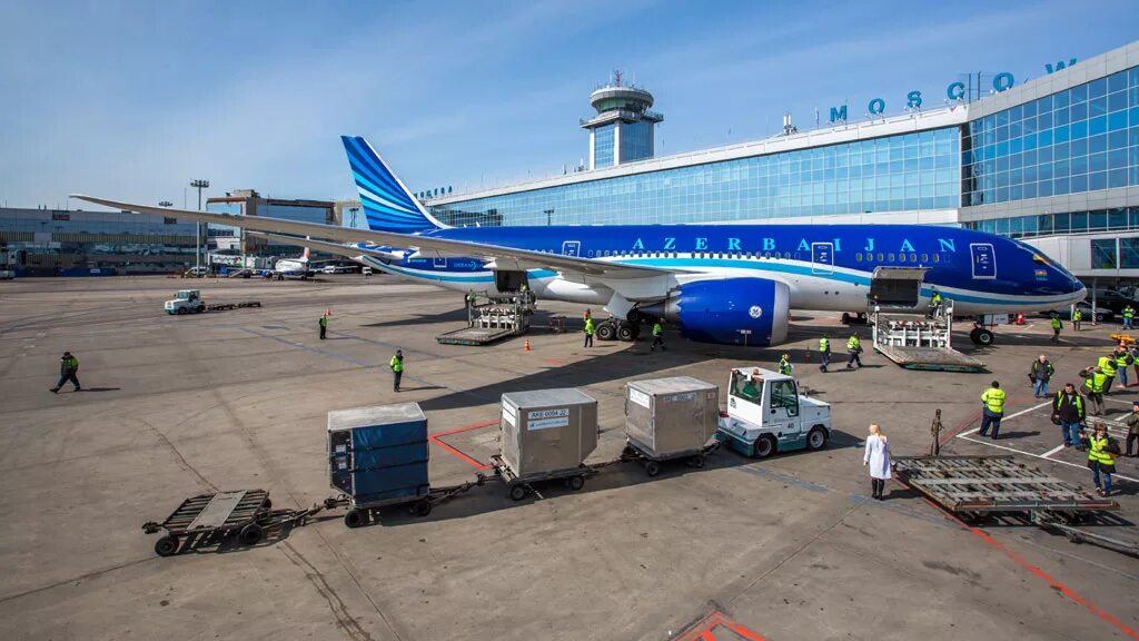 Московский аэропорт домодедово. Москва сити шереметьево. Аэровокзал домодедово. Ломоносова. Аэропорт домодедово фотографии.