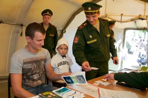 5 контрактников