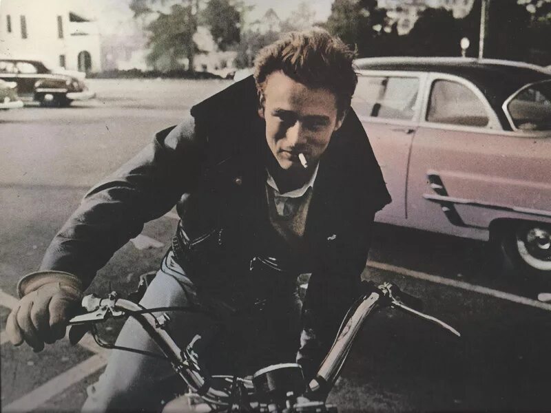 Марлон брандо дикарь. Джеймс дин бунтарь. James dean фильм. Джон дин. Джеймс дин бунтарь джинсы.