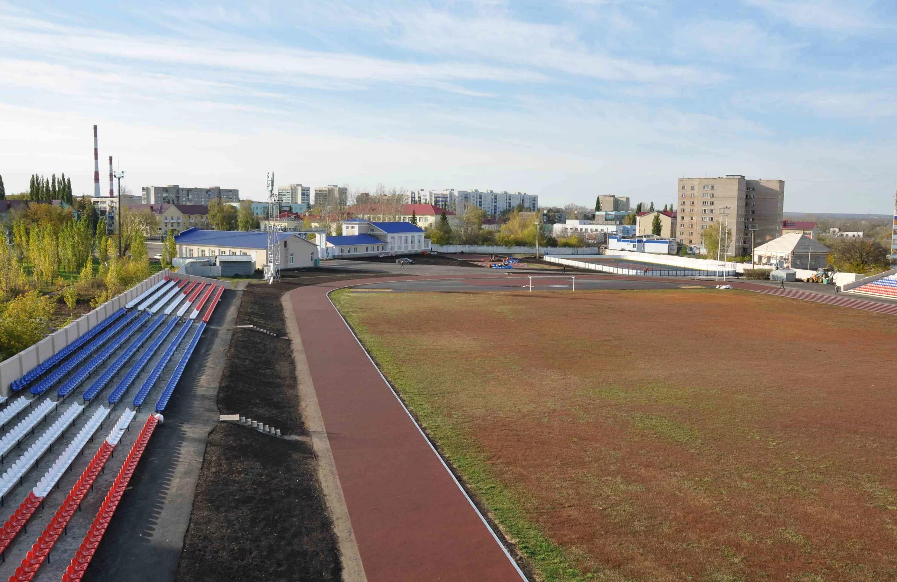 Нефтяник ишимбай. Нефтяник новокуйбышевск каток. Деревня ишимбаево. Нефтяник ишимбай. Каток ишимбай стадион.