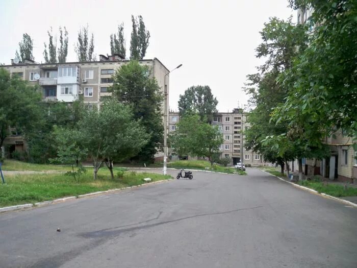 Спортивная площадка вороне. Город днепродзержинск район бам. Микрорайон бам воронеж. Микрорайон бам. Микрорайон бам воронеж.