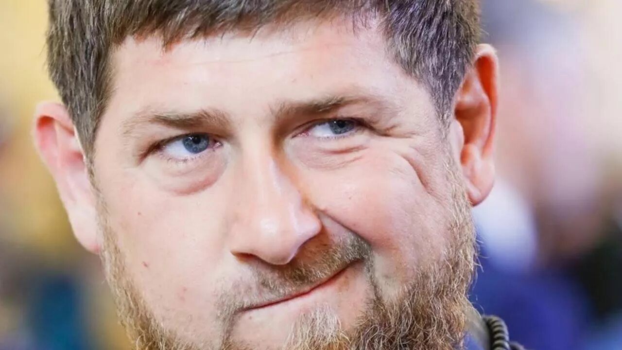 Кадыров рамзан ахматович. Рамзан кадыров в молодости. Ахмат ахматович кадыров. Кадыров 2000. Рамзан кадыров.