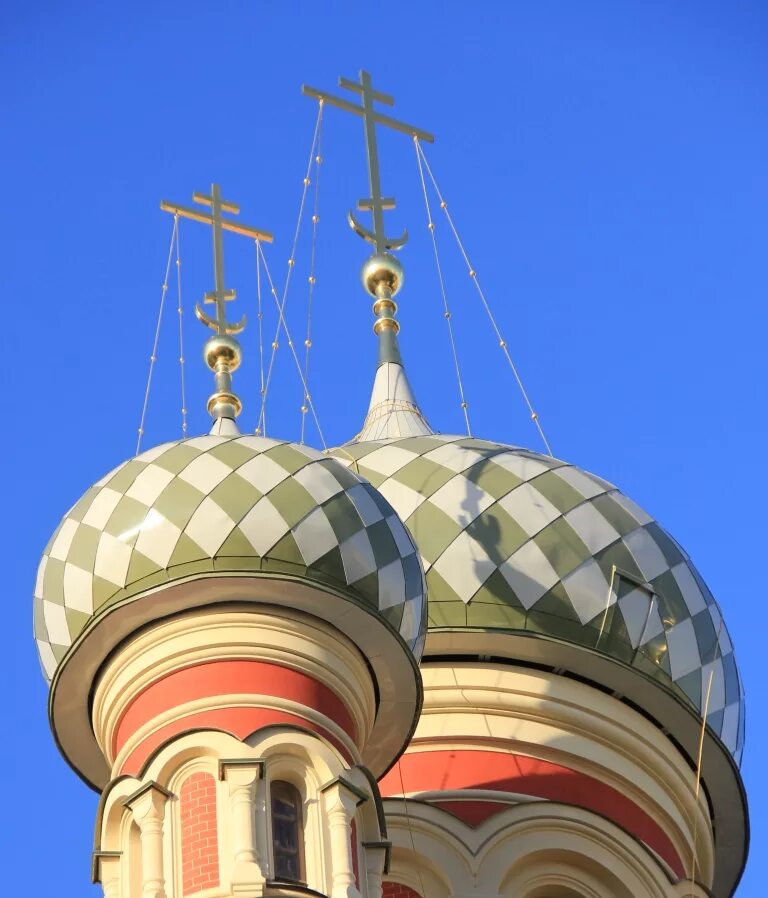 Церковный купол. Церковь покрова пресвятой богородицы на боровой. яйцевидный купол православного храма санкт. новый храм в санкт-петербурге 320 куполов. покровская церковь шлемовидные купола.