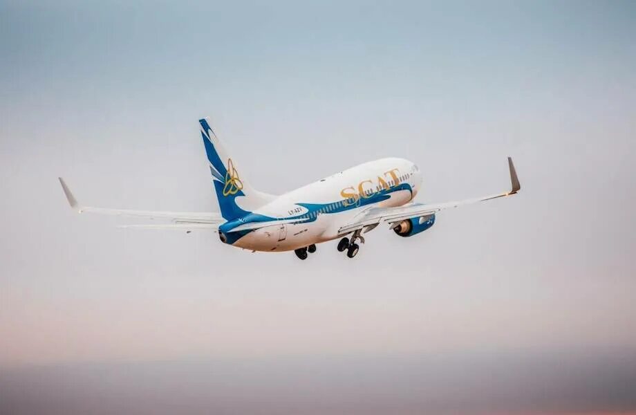 Scat самолет. Боинг 737 скат. Boeing 737 скат. Авиакомпания scat самолеты. Боинг 737 авиакомпании scat.