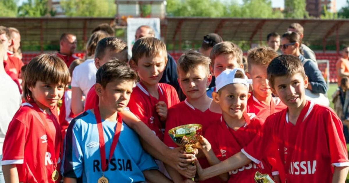 Детский чемпионат по футболу. Детская футбольная команда. детская сборная россии по футболу. детский футбол в россии.