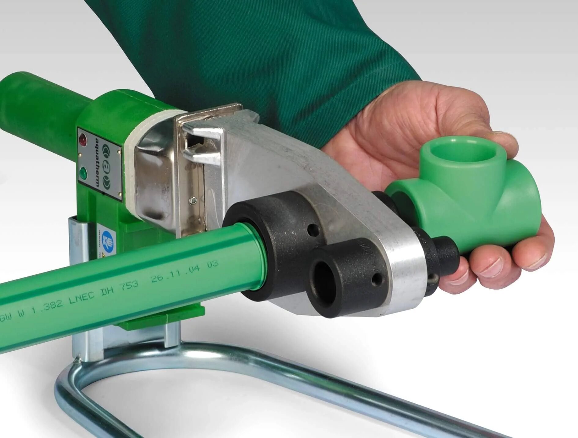 Сварка ппр труб. Сварка полипропиленовых труб 15мм. Сварка ппр труб. Раструбная сварка полипропиленовых труб. Муфта для спайки полипропиленовых труб.