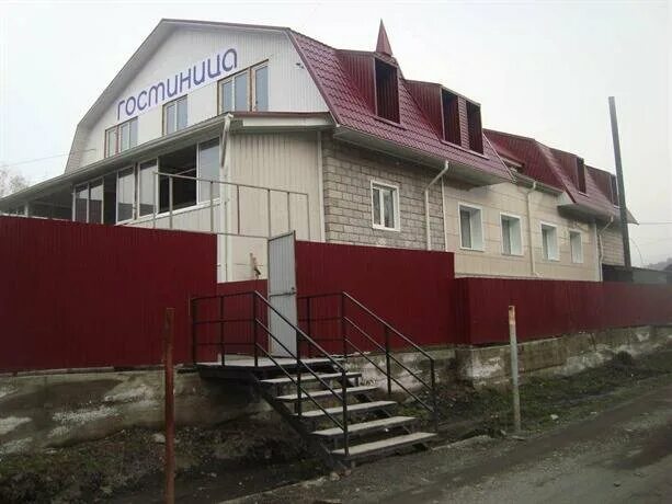 Гостиница голубой алтай в горно алтайске. Горно-алтайск коммунистический 83/1. Мини-отель «рыжий пёс» алтай. Торговый центр панорама горно-алтайск. Фото села чепош.
