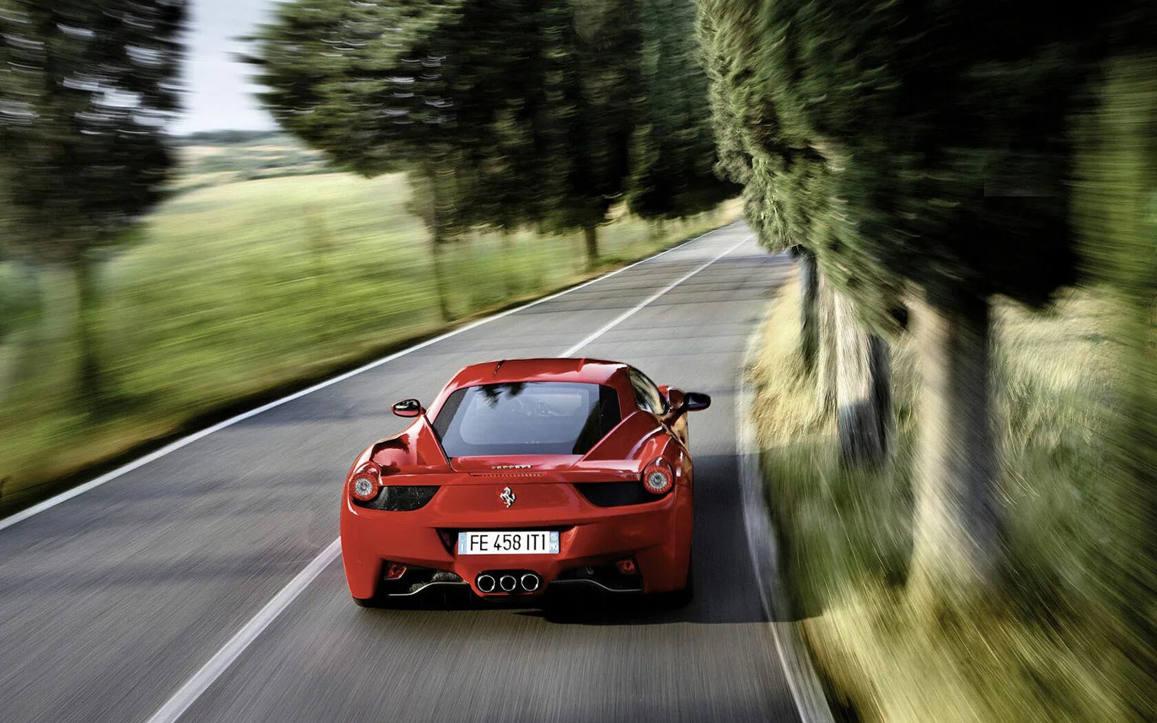 Машина едет фото. Ferrari 458 Italia Speed. Ferrari 458 обои. Ferrari 458 Italia Wallpaper. Автомобиль в движении.