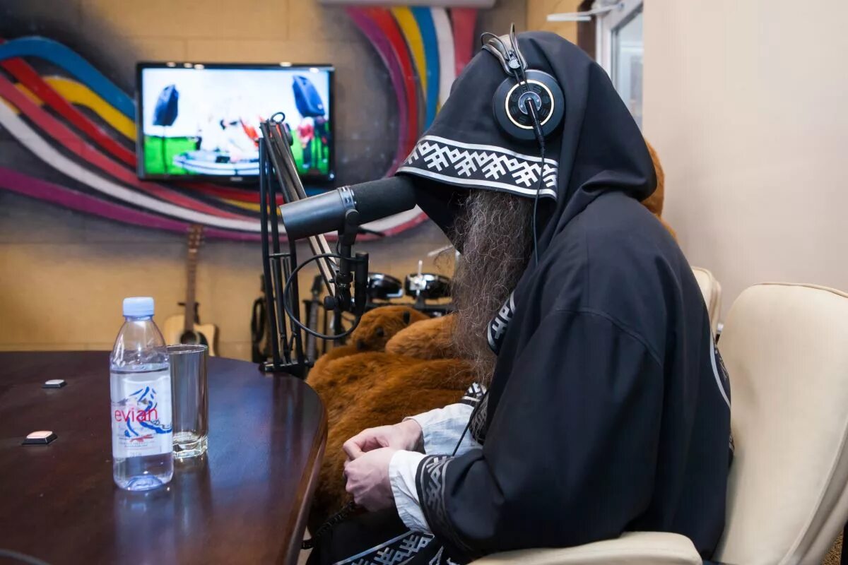 Нейромонах феофан. Нейромонах феофан 2022. Лингвист феофан. Кирилло новоезерский архимандрит нафанаил. Монах феофан савустьян.