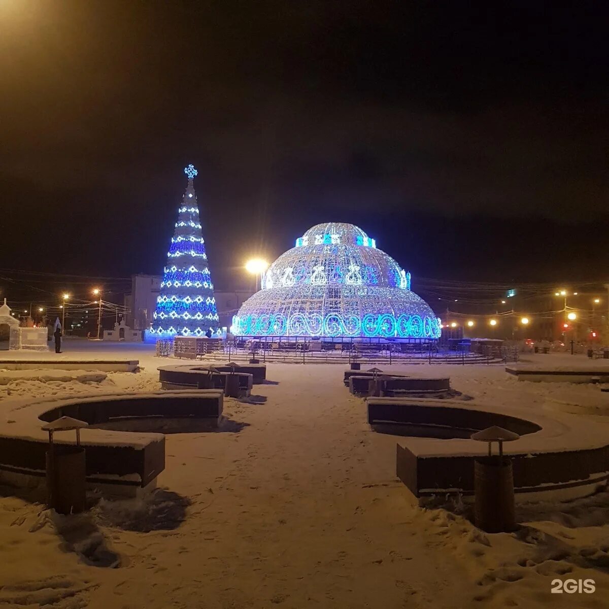 Территория саха якутия площадь. Якутия площадь в кв. Город якутск площадь ленина. Площадь имени ленина мирного якутия. Площадь победы якутск танк.