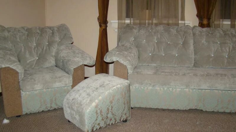 Отреставрированный диван. Мебельный доктор ремонт и перетяжка. Ремонт диванов в самаре. Отреставрированный диван. Новая мебель и перетяжка.