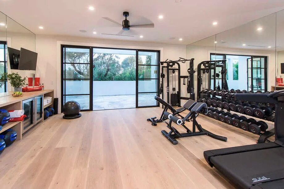 Тренажерные залы в сша. Top gym дубай. Embody fitness dubai,. Фон для тренажерного зала. Тренажерный зал.