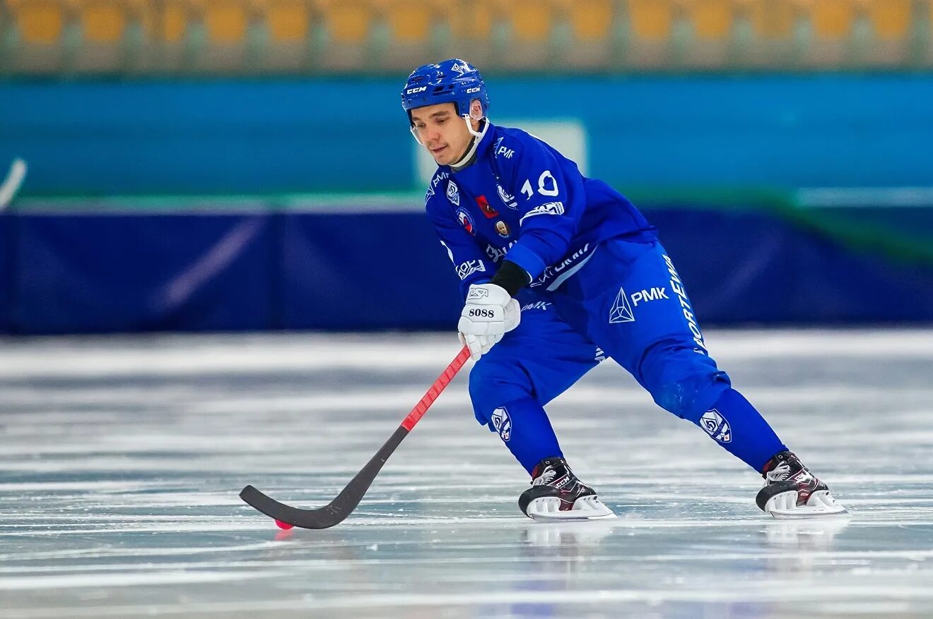 алмаз миргазов енисей. хоккеист алмаз миргазов. алмаз миргазов хоккей. алмаз миргазов сборная россии. алмаз миргазов хоккей с мячом.