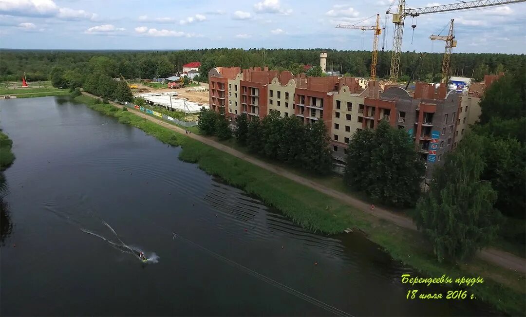 Кострома берендеевка пруды. Центральный парк берендеевка кострома. Парк берендеевка кострома. Берендеев пруды. Берендеев пруды.