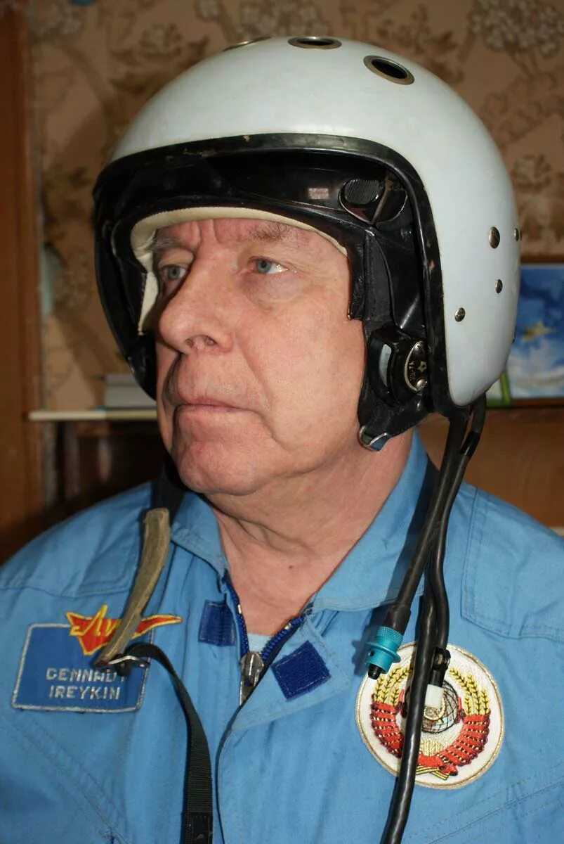 Заслуженный штурман-испытатель ссср. Старостин сергей михайлович. Заслуженный штурман-испытатель российской федерации. Заслуженный штурман ссср. Ржавитин игорь викторович герой россии.
