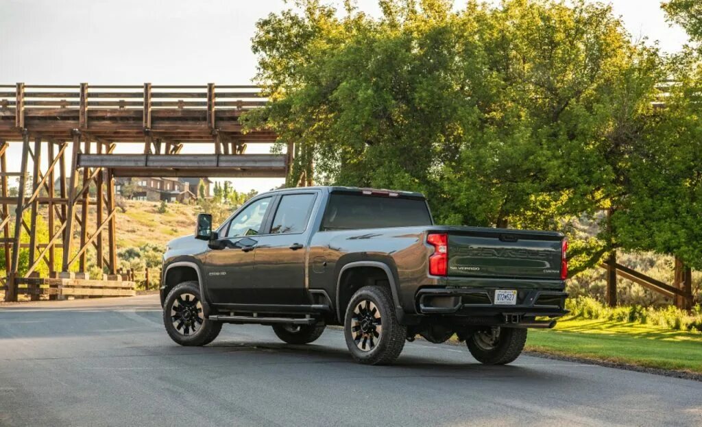 Пикапы категории с. Шевроле Сильверадо 2500. Chevrolet Silverado 2500 2022. Шевроле Сильверадо 2022. Chevrolet Silverado Crew Cab 2019-2022.