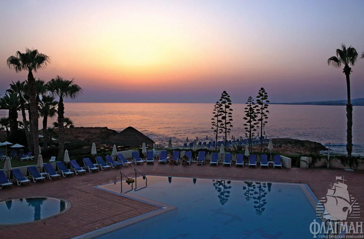 New beach 3. Синтиана Кипр Пафос. Кипр отель Синтиана Бич. Пафос отель Синтиана. Cynthiana Beach 3 Кипр Пафос.
