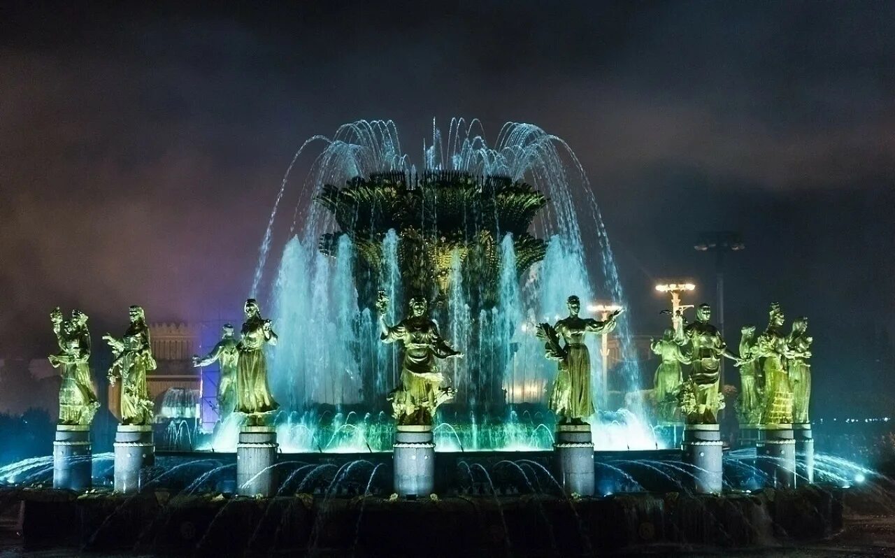 Luminarx вднх. Вднх в москве фонтаны 2025. парк вднх 2025. вднх 2025. вднх лето 2025.