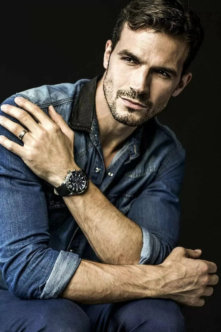 Марко даппер 2020. David gandy. Красавец мужчина. Дионисис маркис. Дэвид ганди 2022.