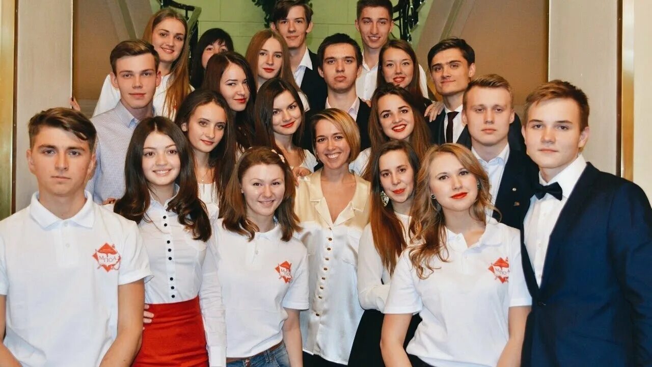 Мгюа эмблема. Бизнес право мгюа. Мгюа бизнес право. Зал 2 мгюа. Бассейн мгюа.