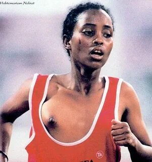Downblouse nip slip. 