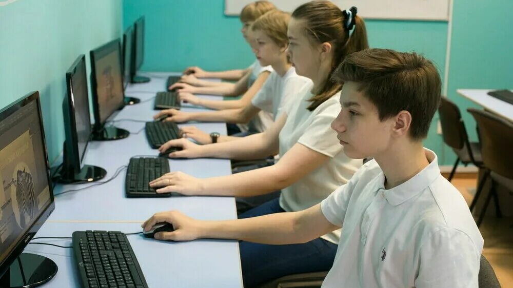 Урок информатики в основной школе. Компьютерная академия липецк. урок информатики. it академия. малая it-академия.