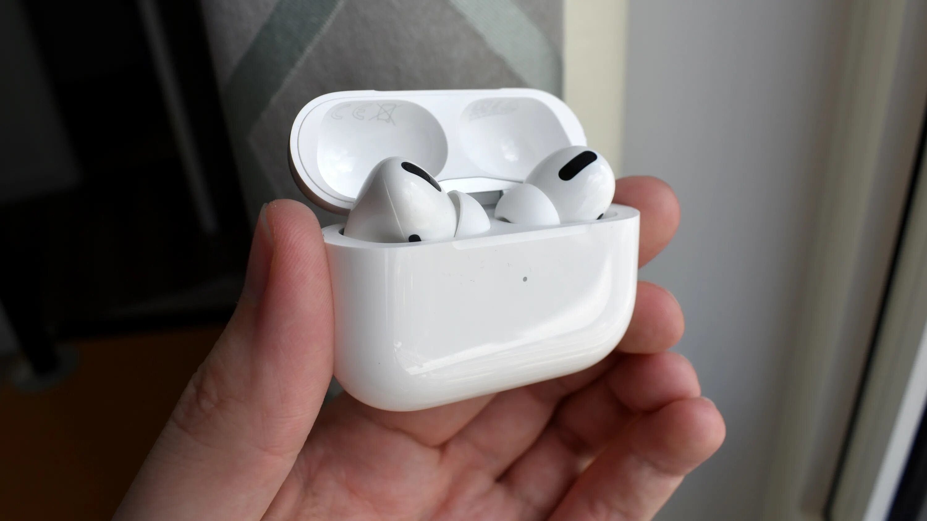 ONEPLUS Buds Pro vs AIRPODS Pro. Пространственное аудио AIRPODS Pro. Apple AIRPODS Max - Silver. AIRPODS Pro 1st Generation. Airpods vs buds