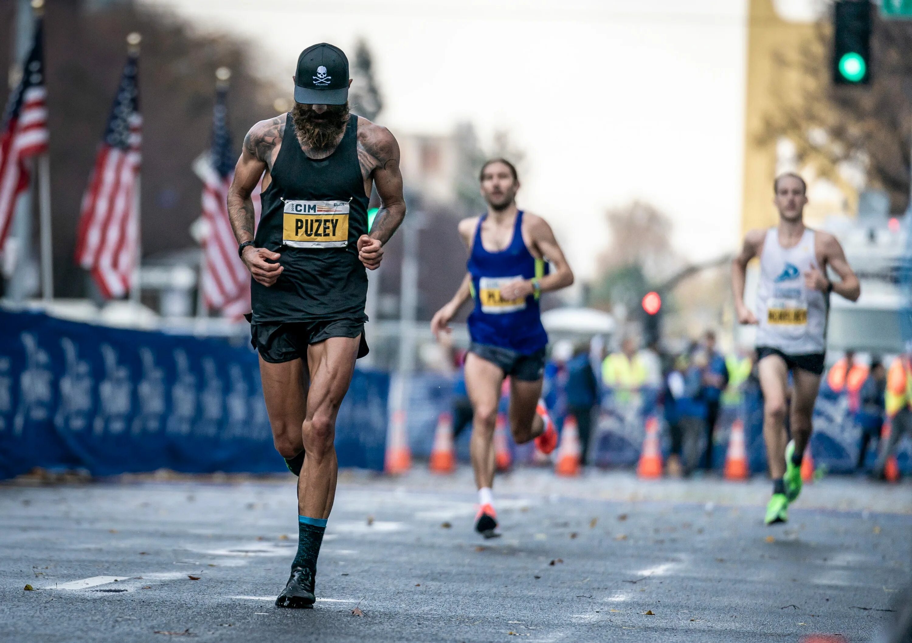 Спринтер или марафонец. Марафонцы найк. Nike Running fast. Реак Runners. The Runner.