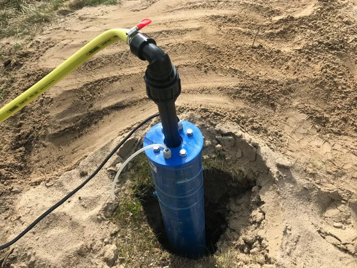 Можно ли поливать из скважины. Обустройство скважины на воду. Гидробур для скважины. Качественные материалы для обустройства скважин. Видеодиагностика скважины на воду.