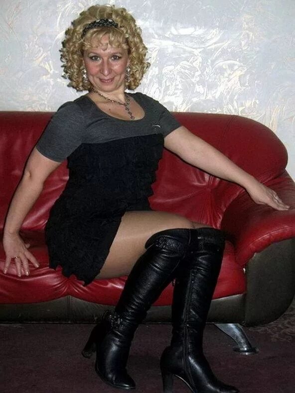 Полная женщина бальзаковского возраста. Жена бальзаковского возраста домашка. Бальзаковские женщины в чулках. Русские женщины бальзаковского возраста. Женщина бальзаковского возраста русская.