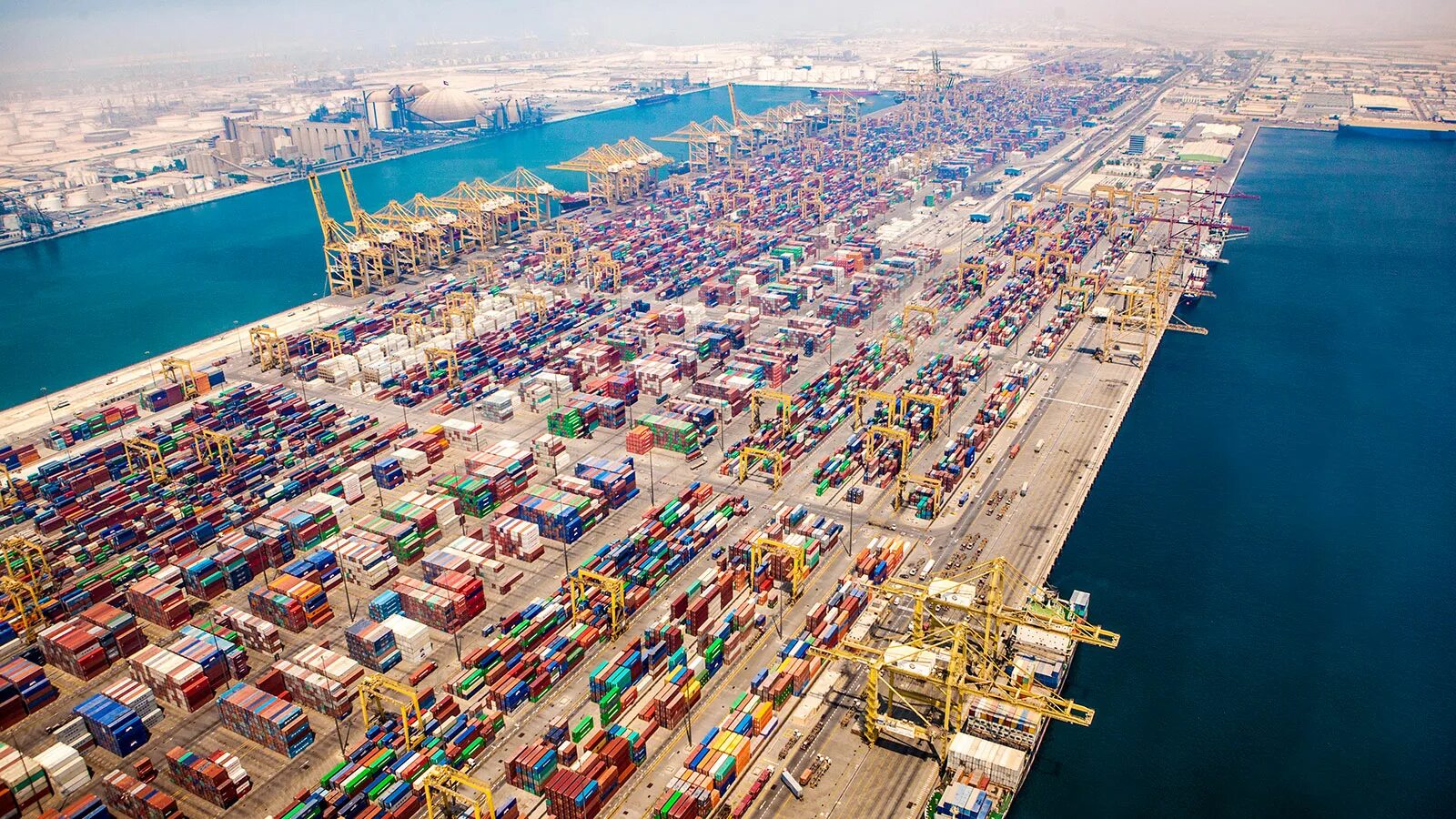 Jebel ali port. Jebel ali порт.