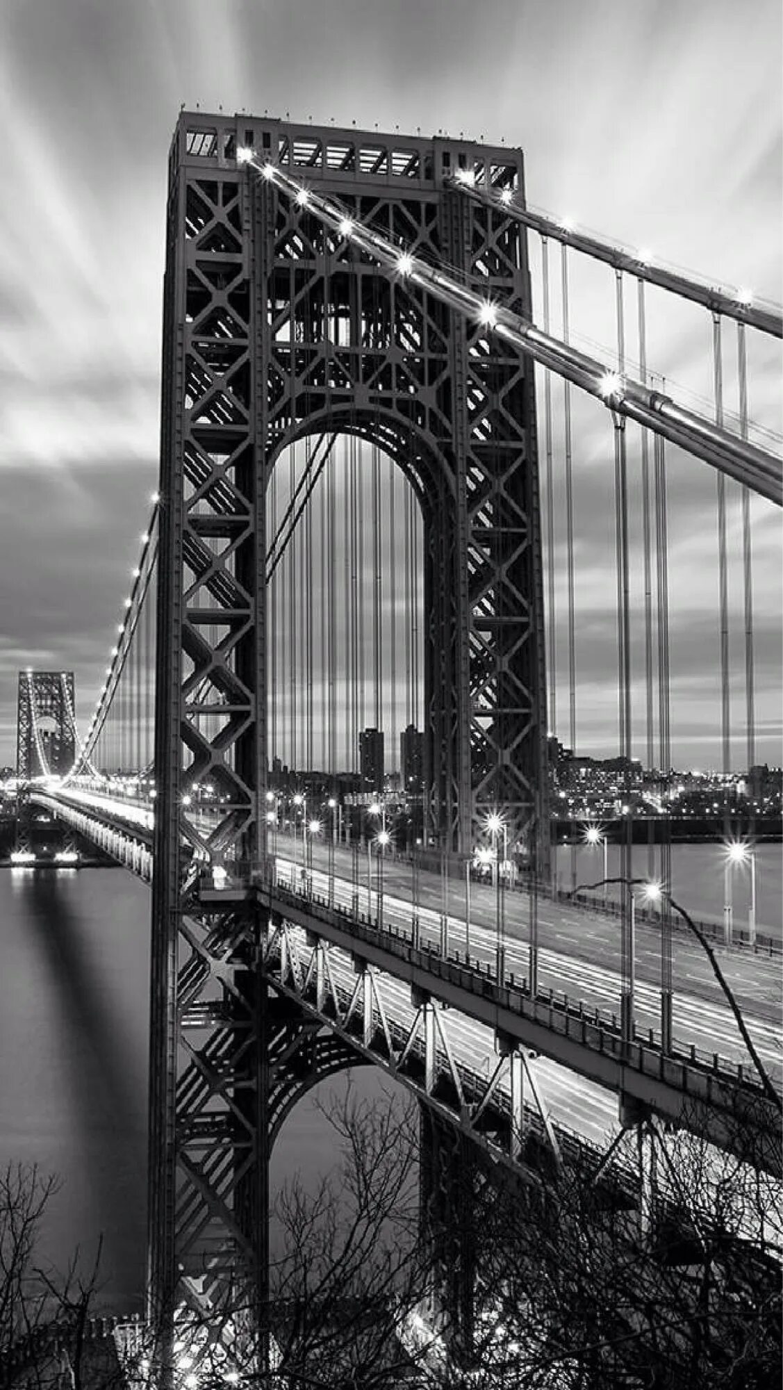 Черно белые вертикальные обои. Биг бен чб. Полосатый фон. Черно белые полоски. Черно белые вертикальные обои.