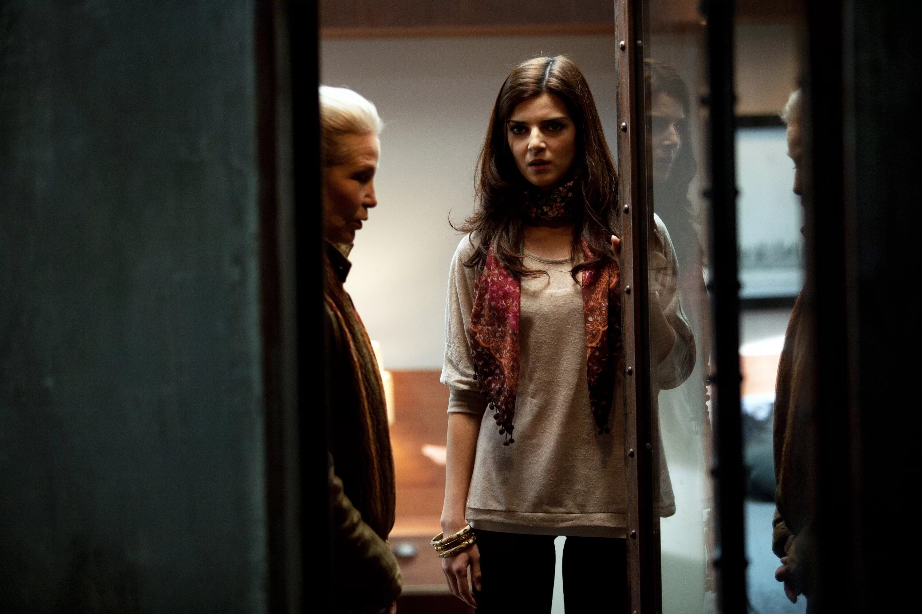 Бункер (la cara oculta), 2011. Бункер сюжет. Бункер (la cara oculta), 2011. Бункер (la cara oculta), 2011. Тёмная сторона / la cara oculta (2011).