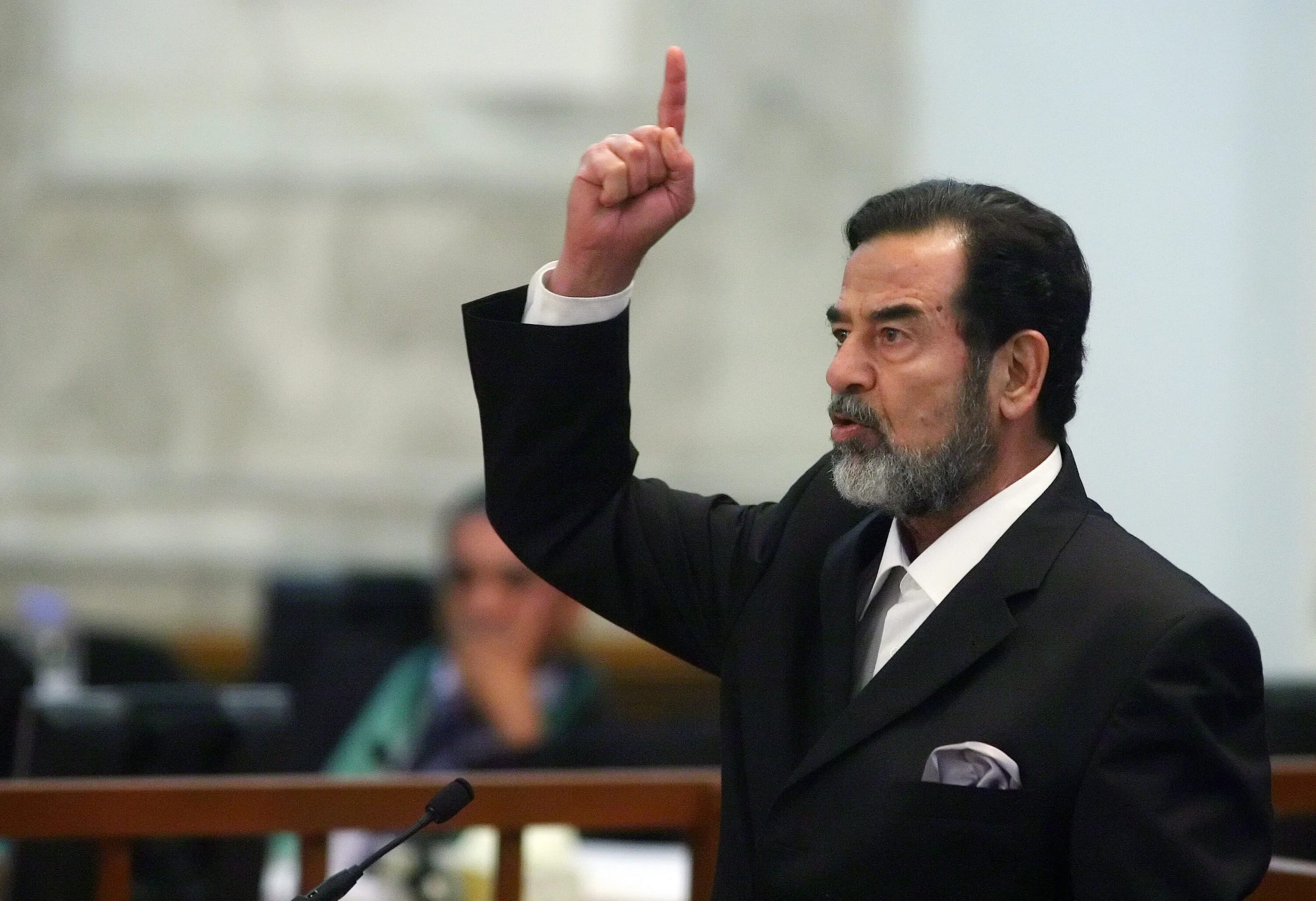 Саддам хусейн кто это. Хусейн. Садам Саддам Хусейн. Саддам Хусейн фото. Саддам Хусейн в профиль.