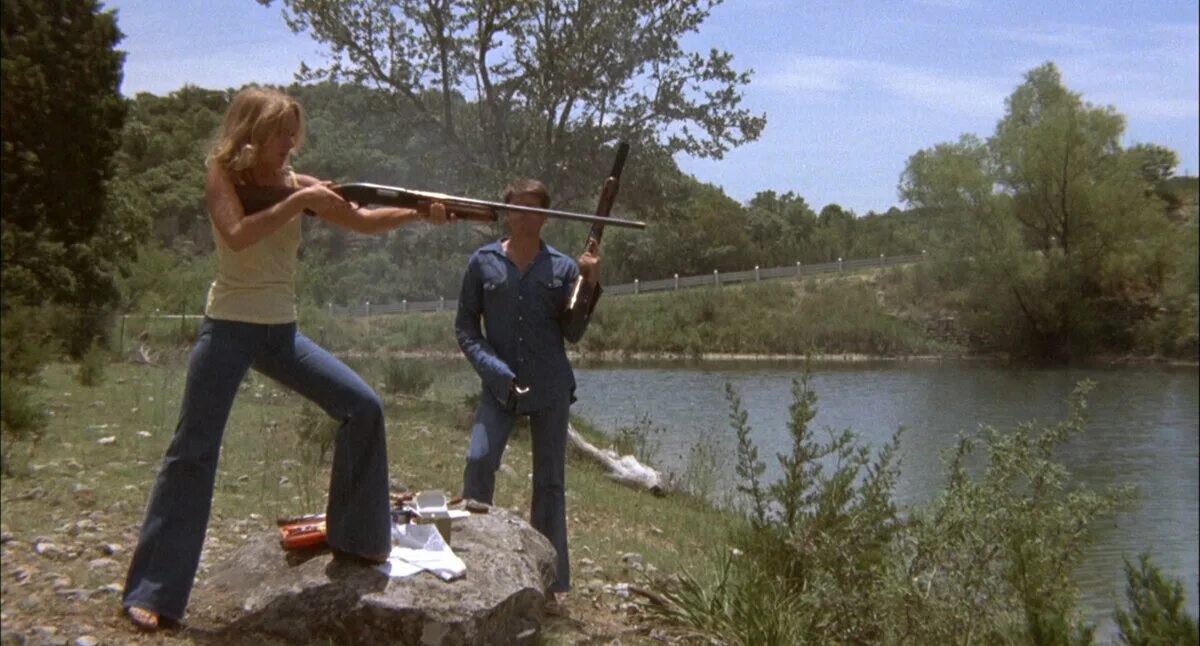 гремящий гром 1977. раскаты грома 1977. томми ли джонс раскаты грома. гром и молния фильм 1977. гром и молния фильм 1977.