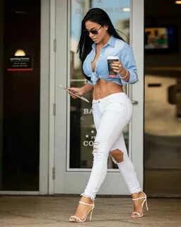 Beauty and High Heels Dolly Castro, Celebridades Fashion, Pernas Sexy, Tumb...