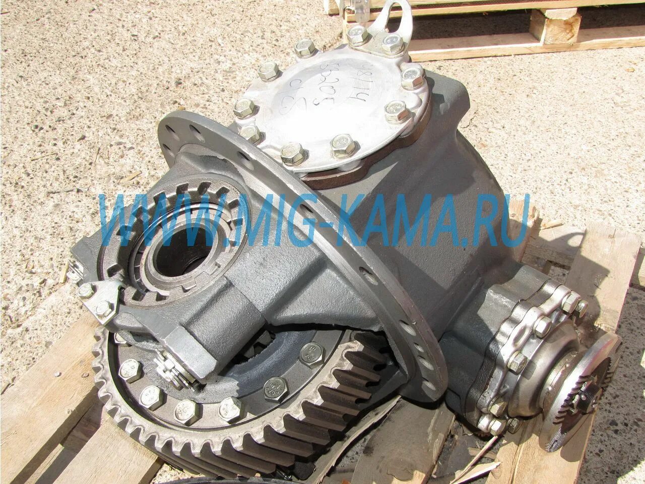 Редуктор заднего моста камаз 5320 49 зубьев. Редуктор камаз 6520. 53) 53205-2402011-10 атз нефаз 66062-10. Задний редуктор камаз 65115. Редуктор среднего моста камаз 65115 47 зубьев.