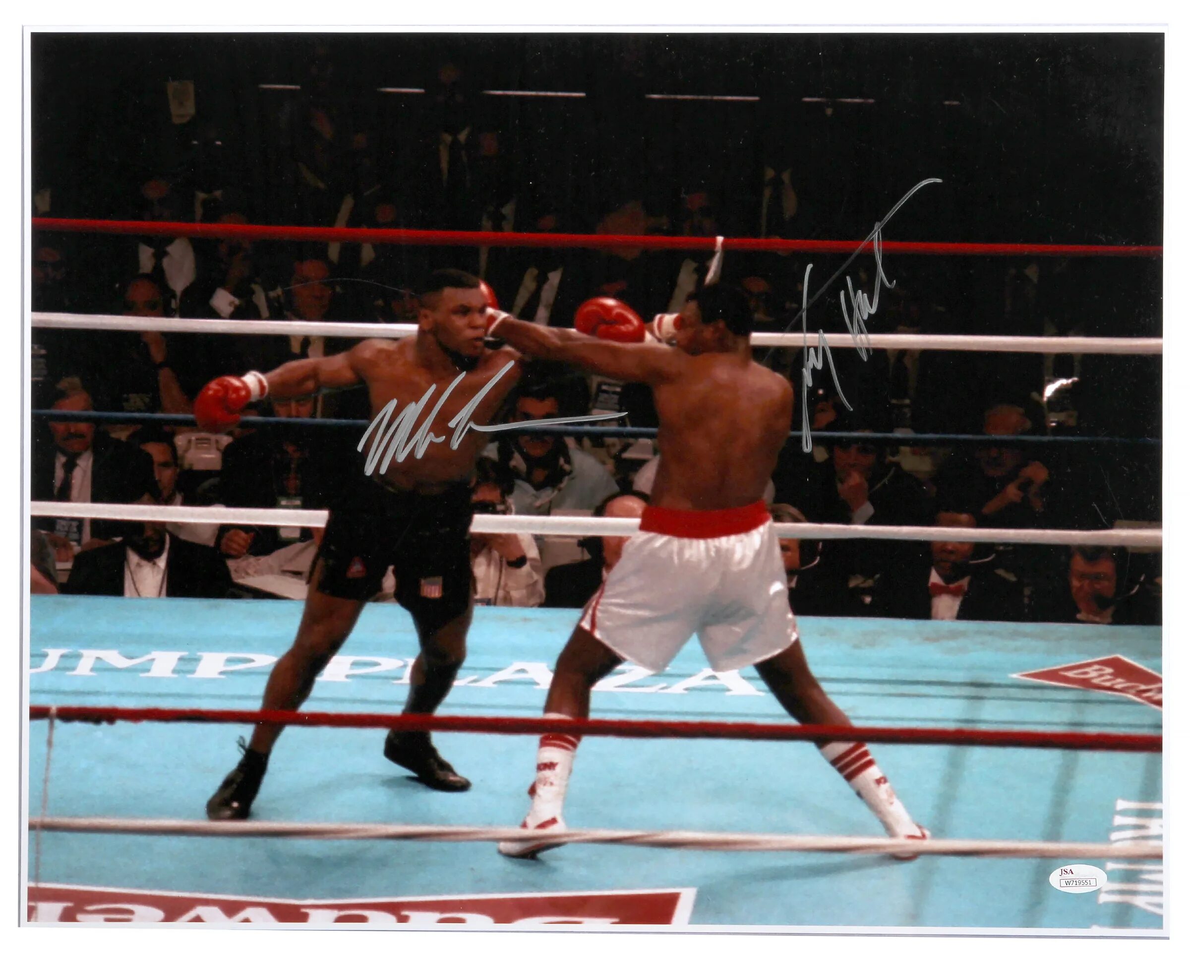 Тайсон ларри. Тайсон ларри. Тайрелл биггс боксер. Ларри холл майк тайсон. Ларри холл майк тайсон.